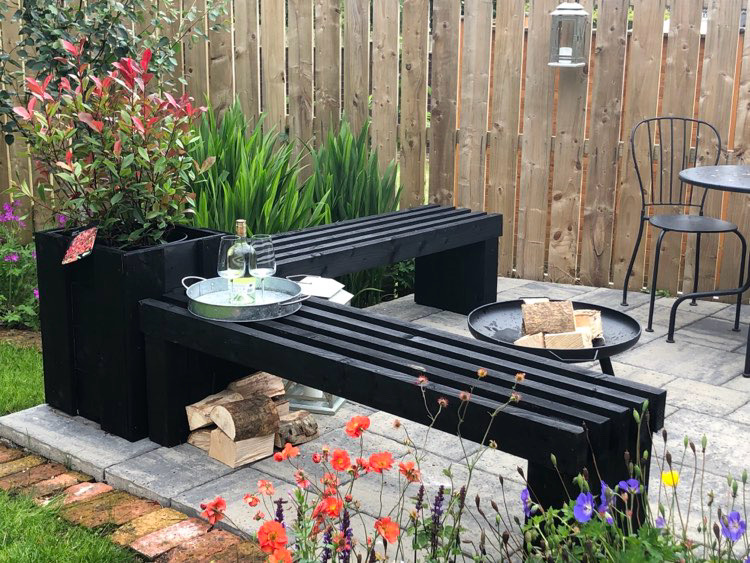 Modern garden benches and planter set!